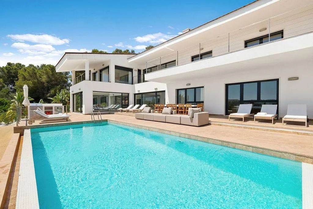 Pool - Chalet with Pool and Terrace in Sotogrande