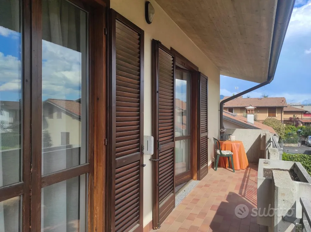 Rõdu - Single Room in Modern Trilocale, San Paolo d'Argon