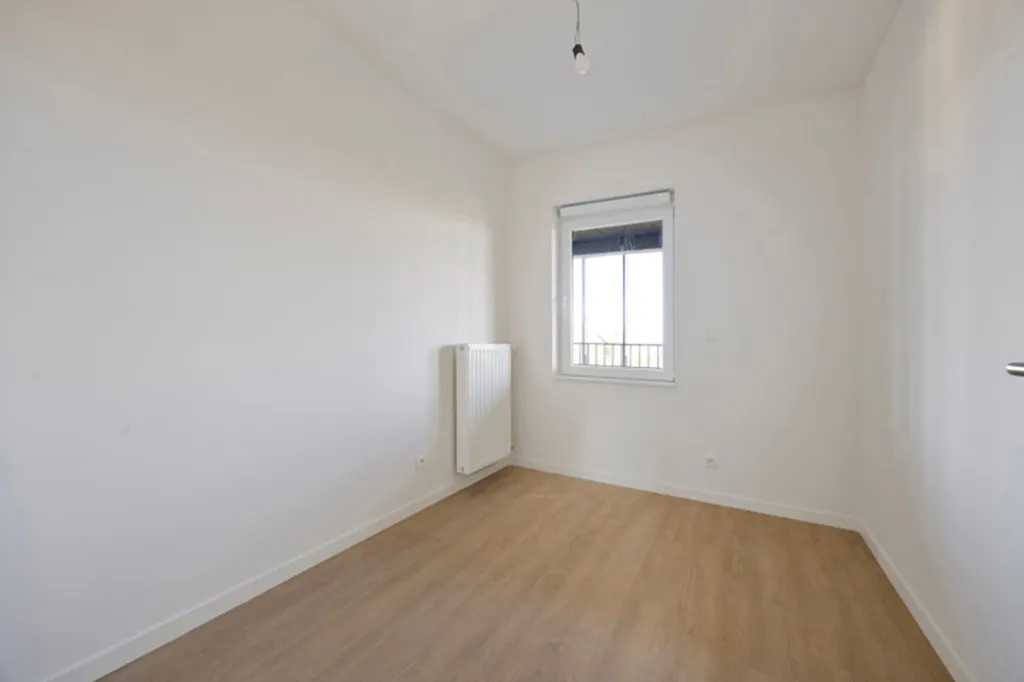 Toad - Newly Built Apartment with Terrace in Borgloon