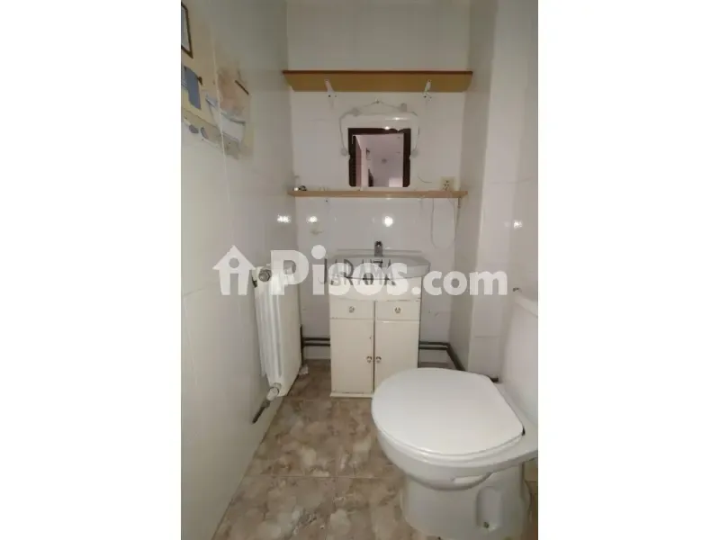 Vannitoad - Two-Storey House with Patio in Buñuel