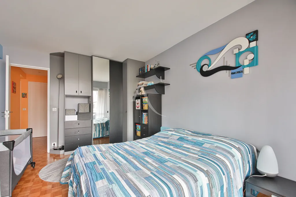 Camere da letto - Traversant Paris Flat with Balcony in 13ème