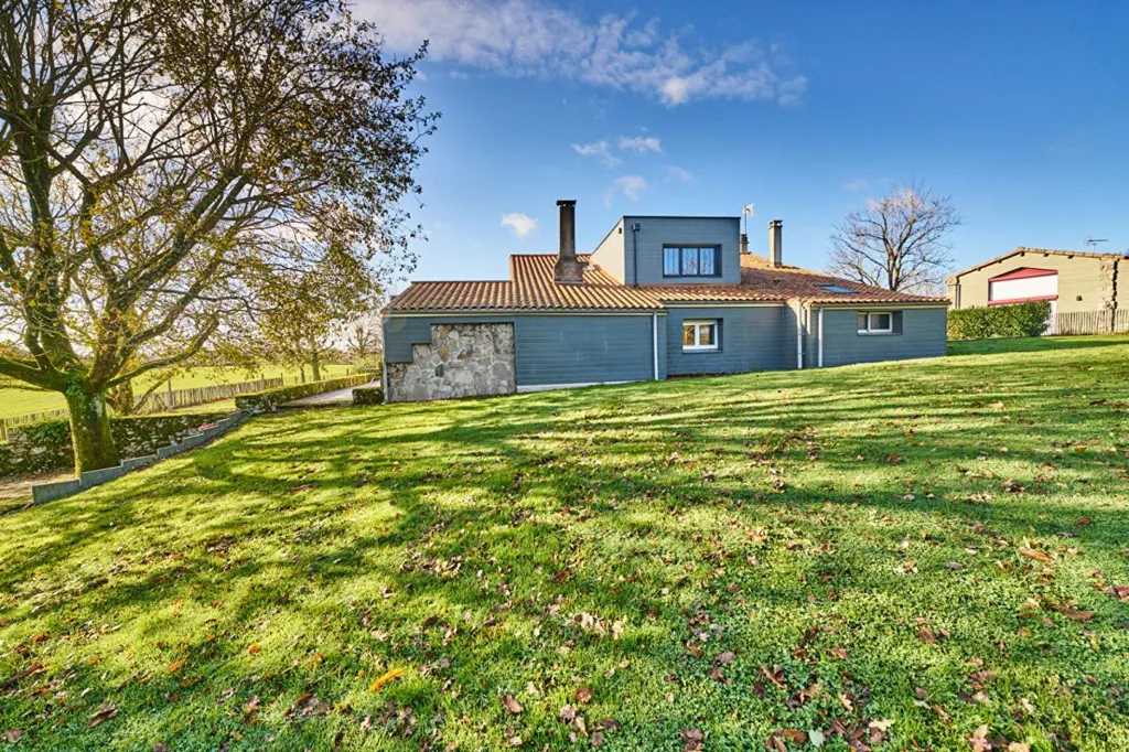 Jardin - Maison de Campagne avec Terrain à La Verrie