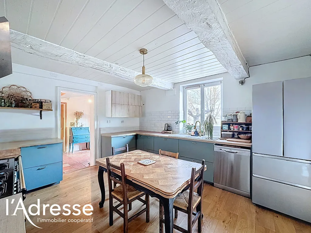 Köök - Renovated House with Views in Juilles