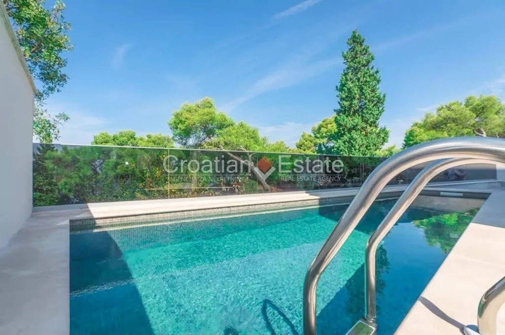 Bassein - Sea View House with Pool in Postira, Brač