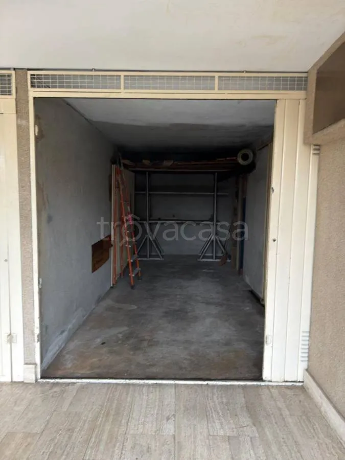 Garage - Rearfitted Apartment with Balcony in Ciriè