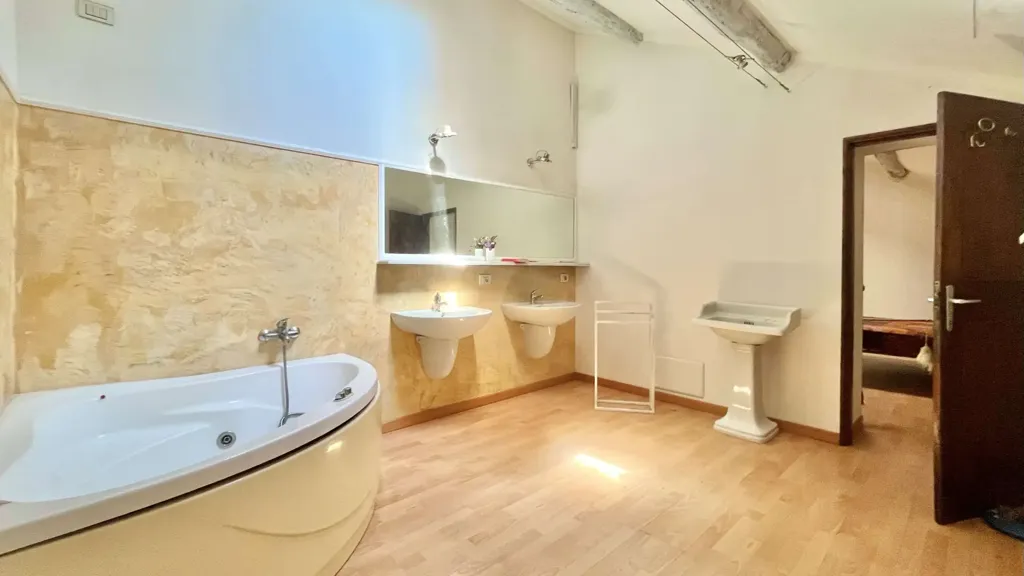 Bathrooms - Historic Villa with Private Garden in Intra