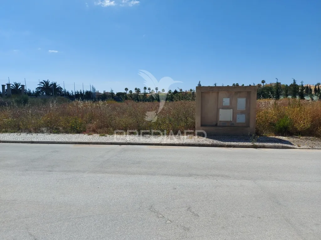 Aed - Luxury Plot in Select Porto de Mós, Lagos