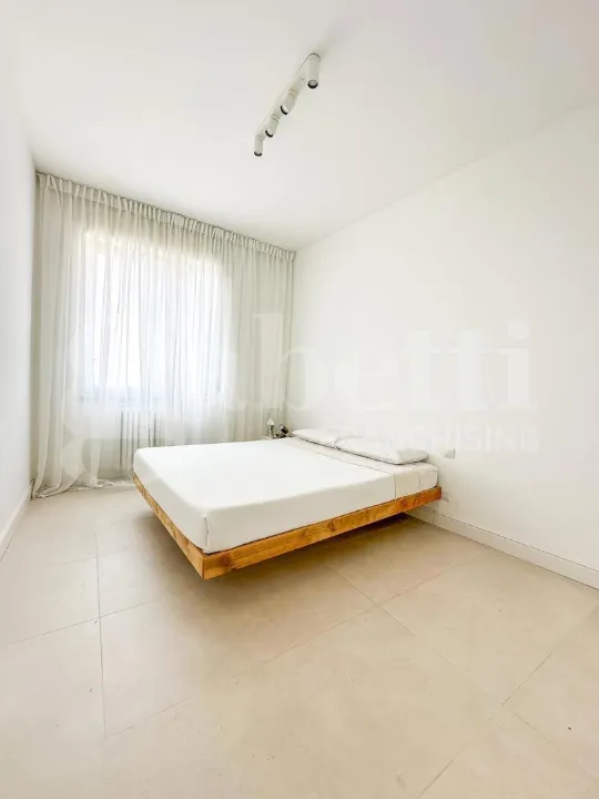 Chambres - Fully Rented Flat with Double Aspect in Milan