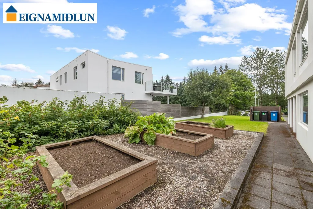 Giardino - Renovated House with Drápuhlíð View in Laugardal