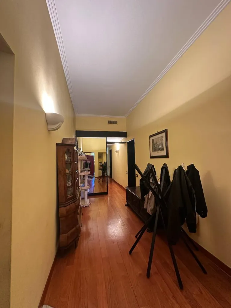 Esik - Luxury Apartment with Piazza Corvetto View in Genoa
