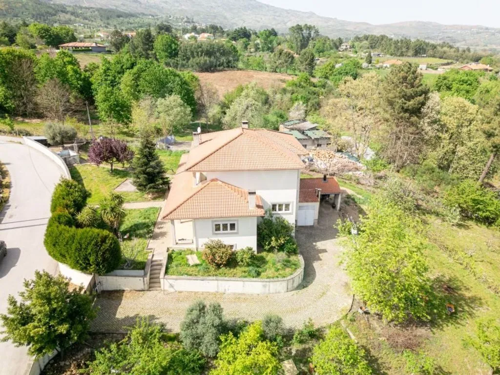 Õhuvaade - Luxury Villa with Garden in Adoufe, Vila Real