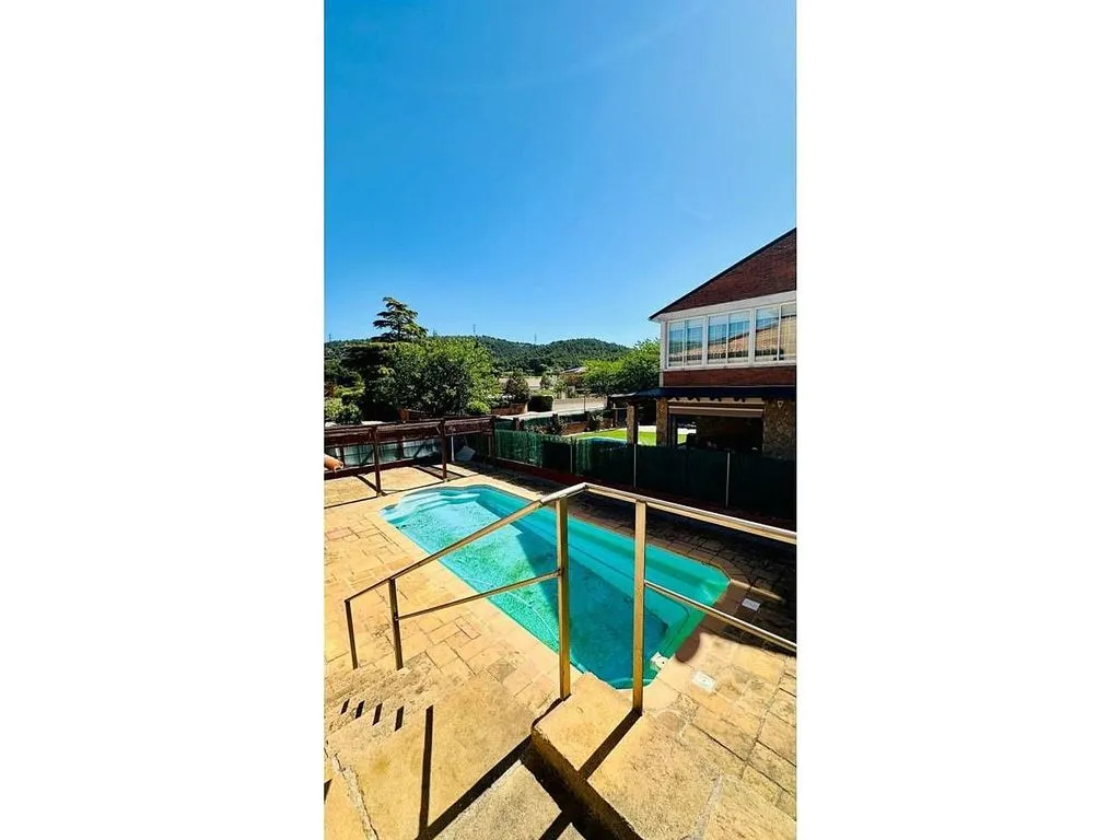 Piscina - Rustic House with Pool and Terrace in Begues