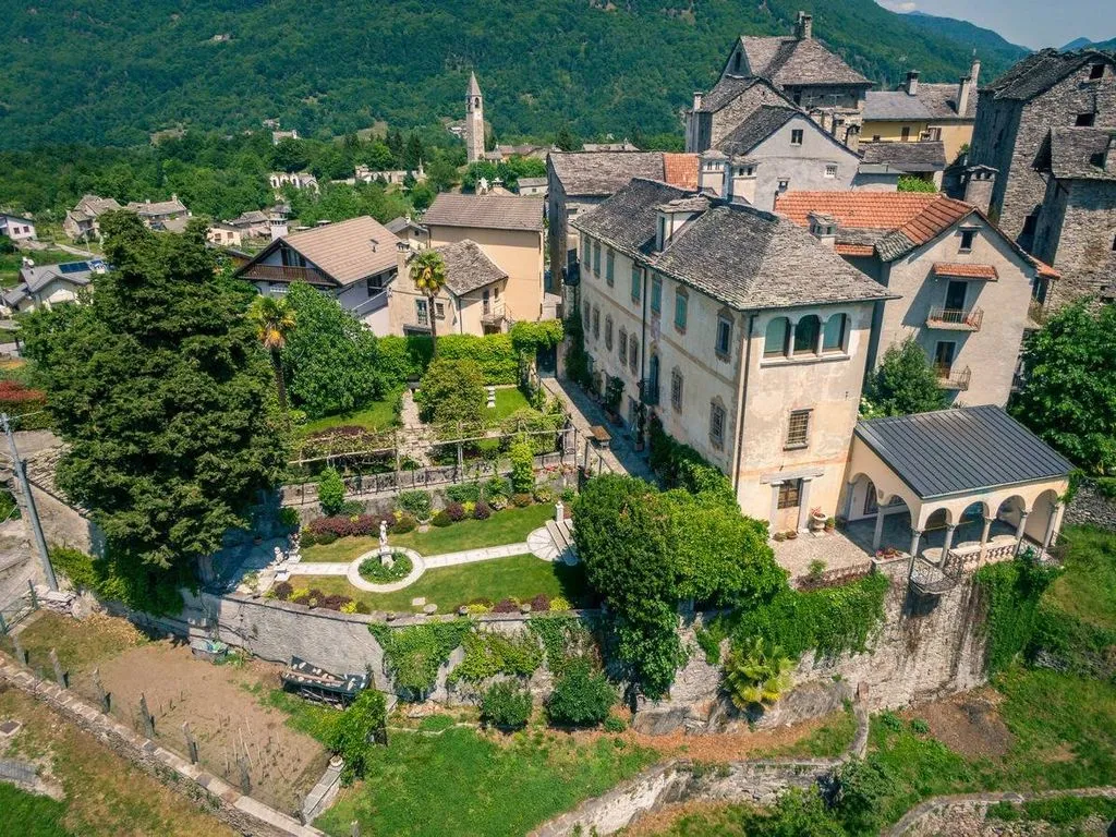 Vue aérienne - 18th Century Villa with Park in Trontano