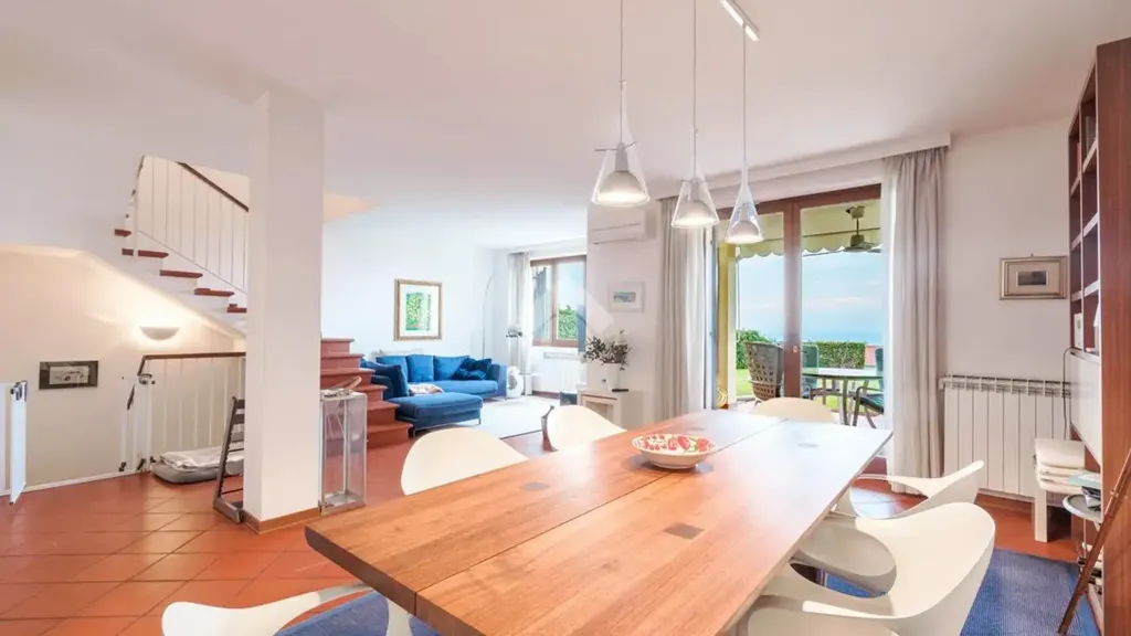Söögituba - Villa with Lake View in Lazise