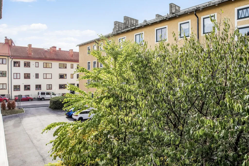 Rõdu - Apartment with Balcony in Sundbyberg