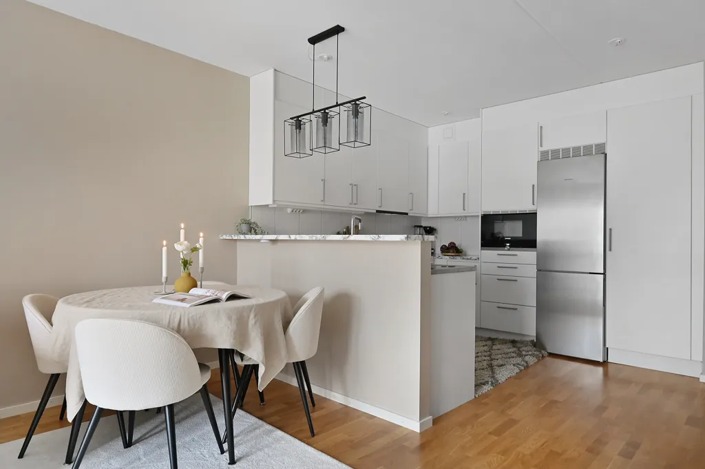 Söögituba - Modern Flat with Large Balcony in Vindmöllan