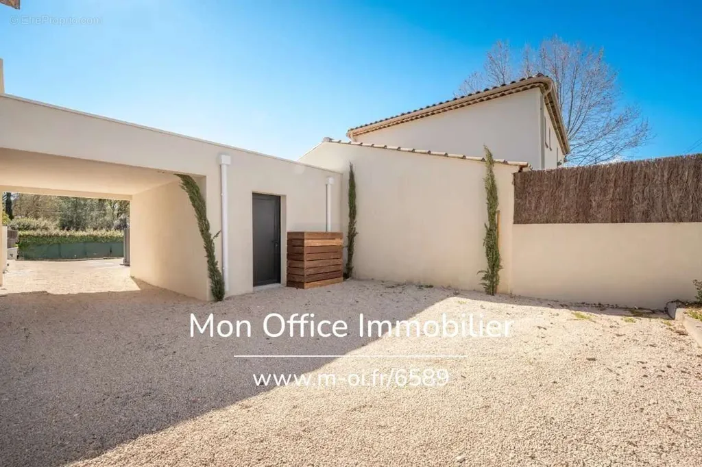 Extérieur - Maison Rénovée avec Piscine à Aix-en-Provence