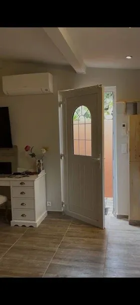 hallway_entrance