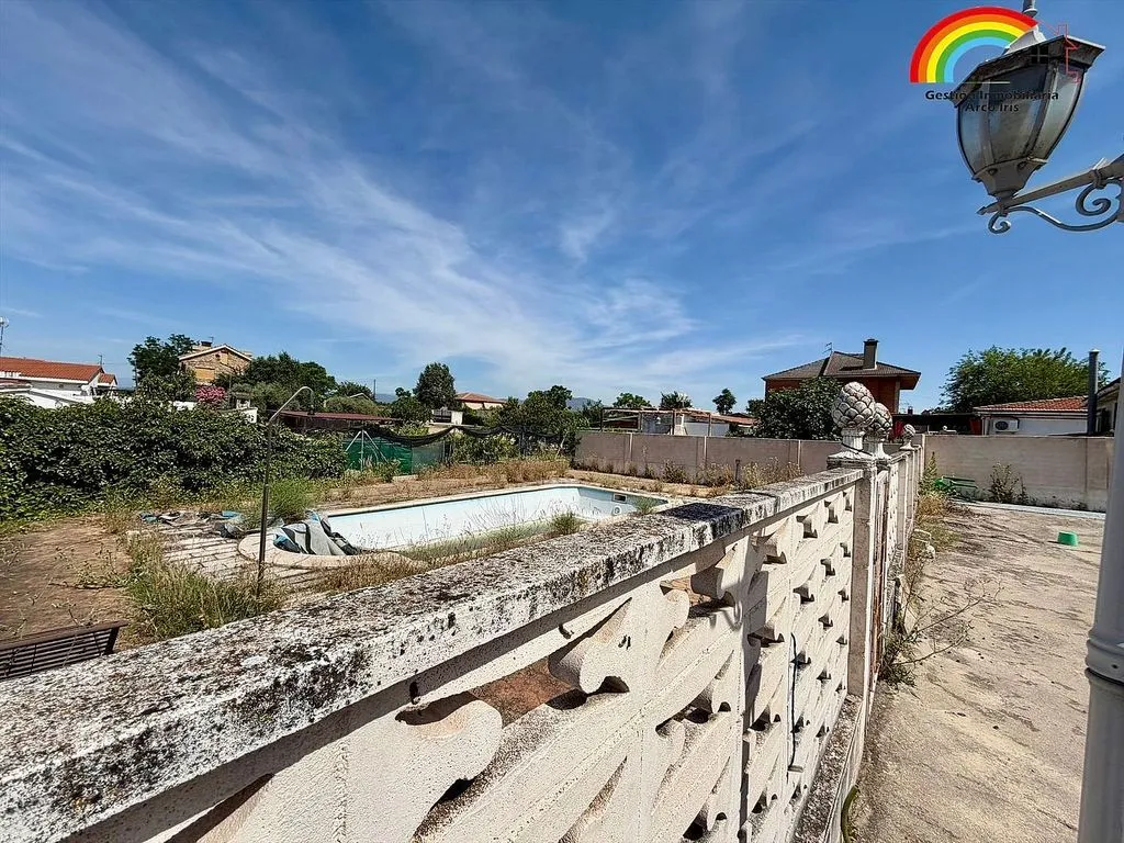 Bassein - Chalet with Pool in Hormigos