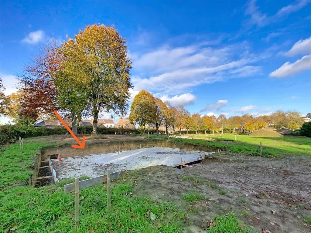 Jardin - Villa 4 Façades avec Piscine à Ambresin