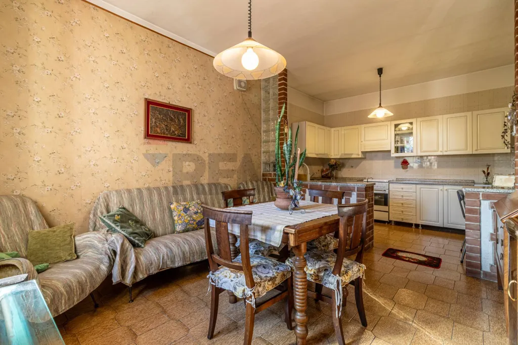 Salle à manger - Triplex Villa with Garden in Occhieppo Superiore