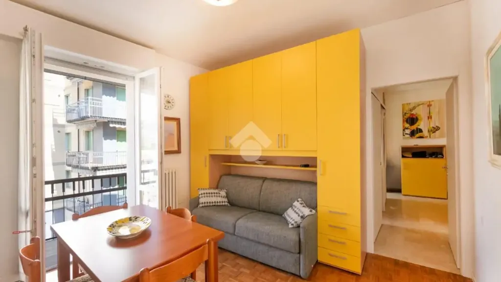 Elutuba - Rustic Studio with Lake View in Garda