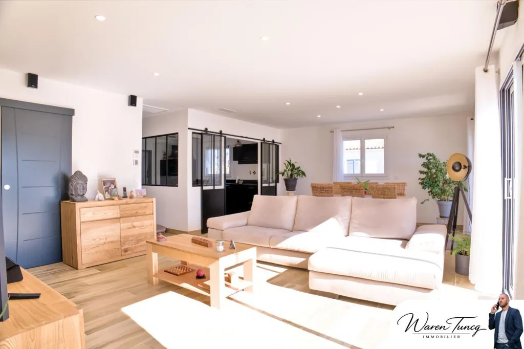 Elutuba - Contemporary House with Pool in Charron