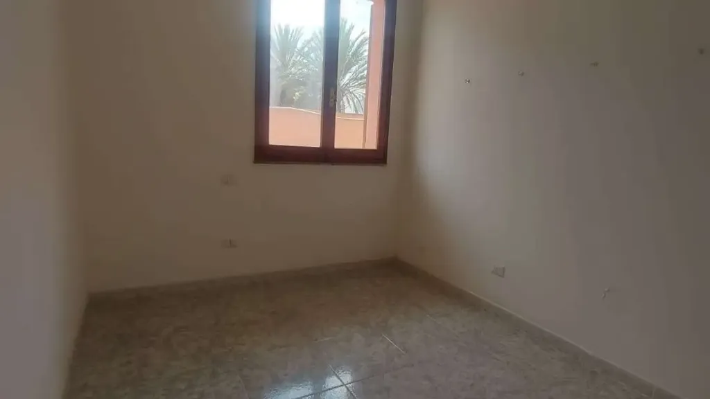 Stanze - Spacious Trilocale with Private Courtyard in Assemini