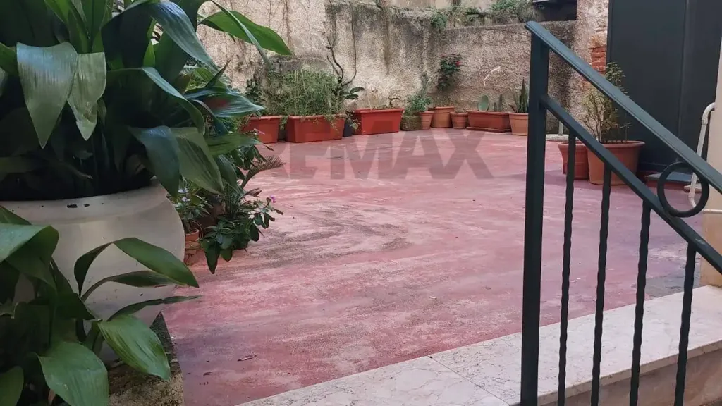 Giardino - Appartamento con tre balconi nel centro storico di Palermo