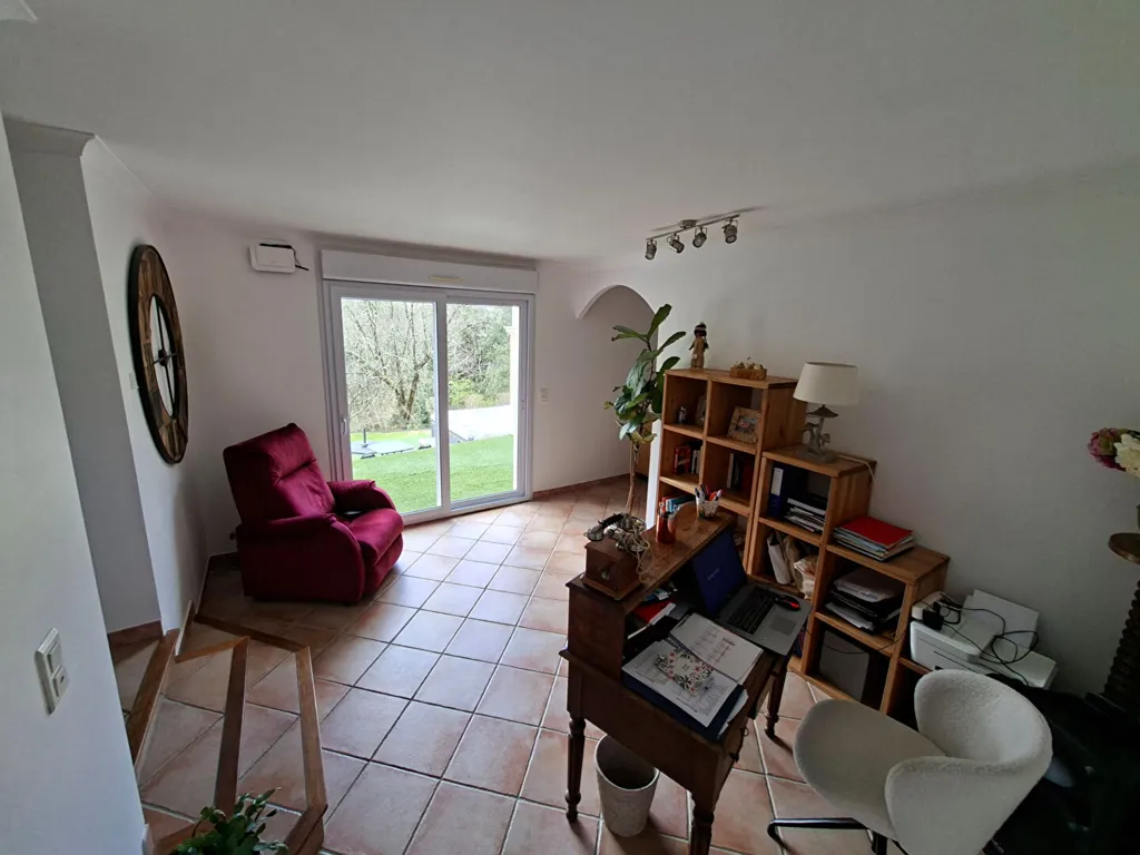 Séjour - Villa Contemporaine avec Vue Dégagée à Sénéchas