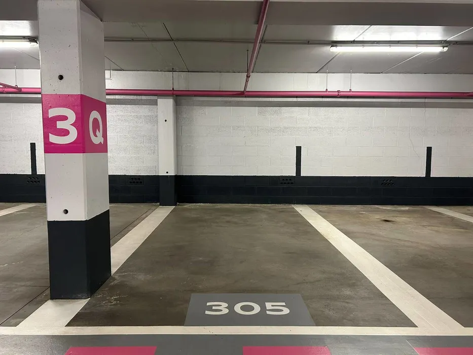 Garage - Emplacement de Parking Intérieur à Luxembourg-Cents