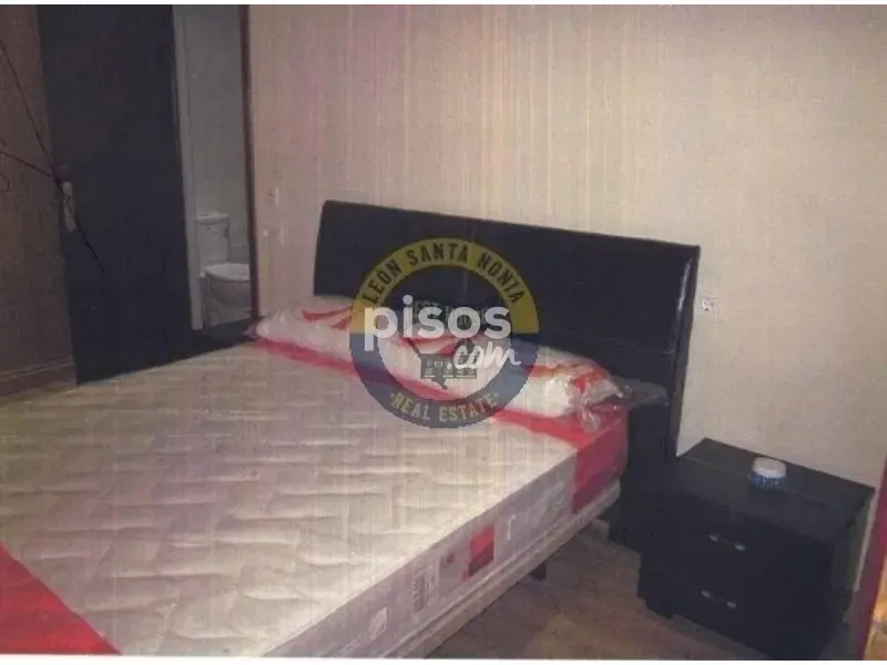 Bedrooms - 3-bedroom house in ES