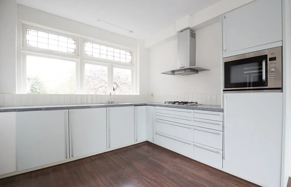 Cucina - Three-Bedroom Apartment with Garden in Rotterdam