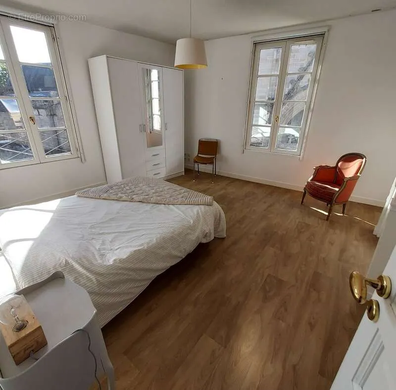 Magamistoad - Characterful Investment Property in Vannes Centre