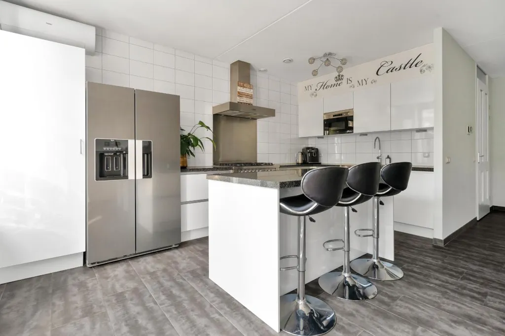 Köök - Estate-Ready House with Garden in Enschede