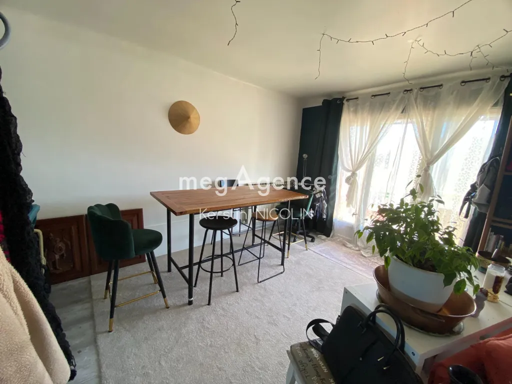 Sala da pranzo - Apartment with Balcony in Brignoles