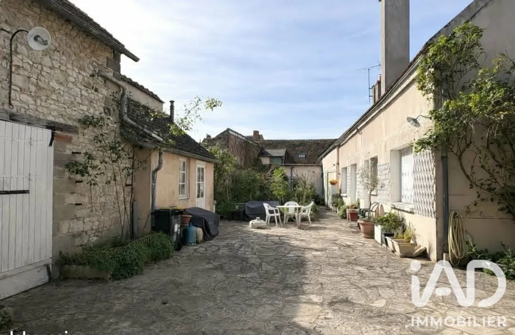 Giardino - Longère with Garden and Dependencies in Boynes