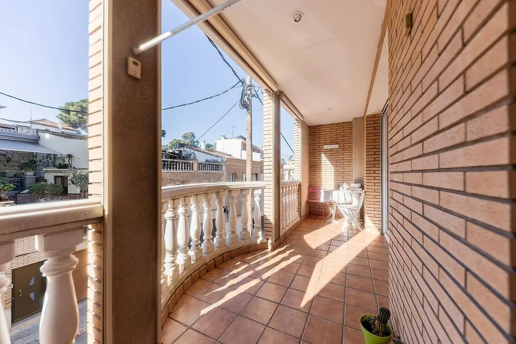 balcony