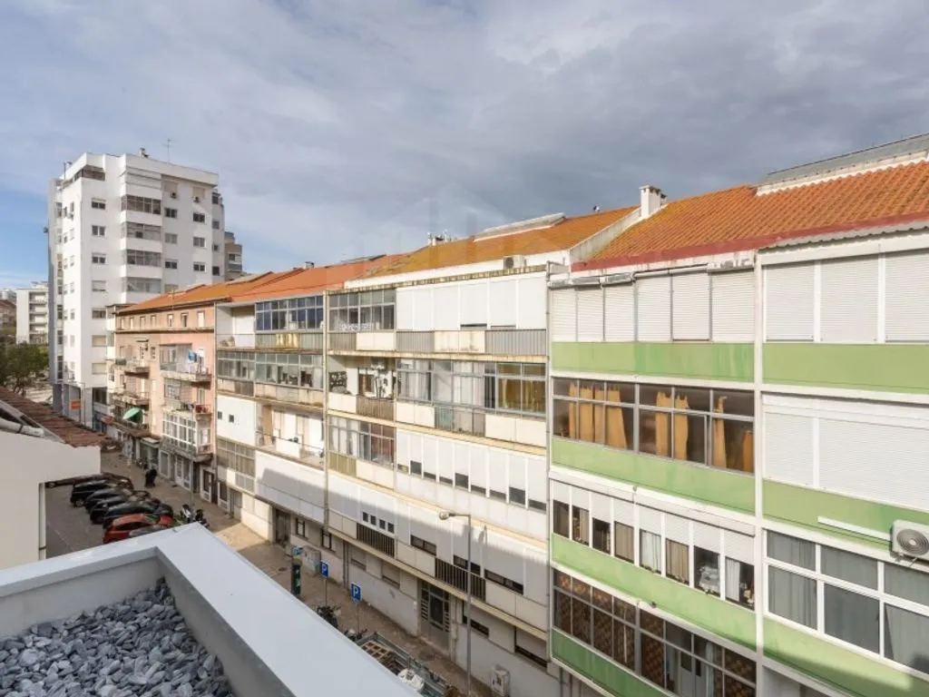Rõdu - Luxury Penthouse with Bay View in Almada