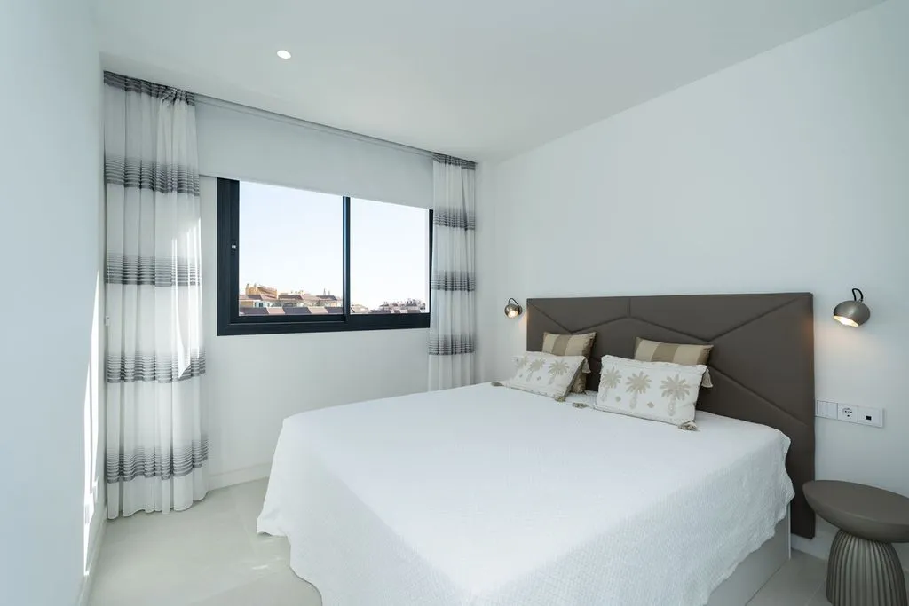 Magamistoad - Luxury Penthouse with Pool in Fuengirola