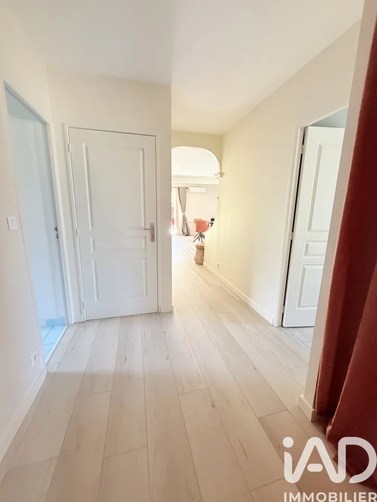 hallway_entrance