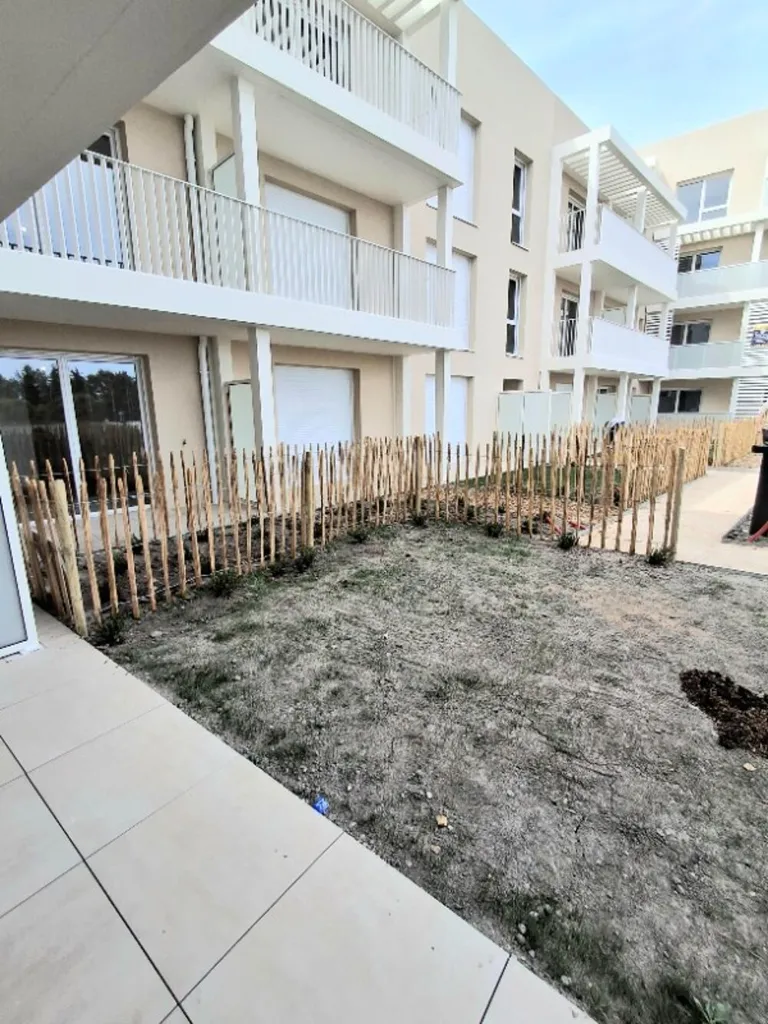 Giardino - 1-Bed Flat with Terrace in Monteux