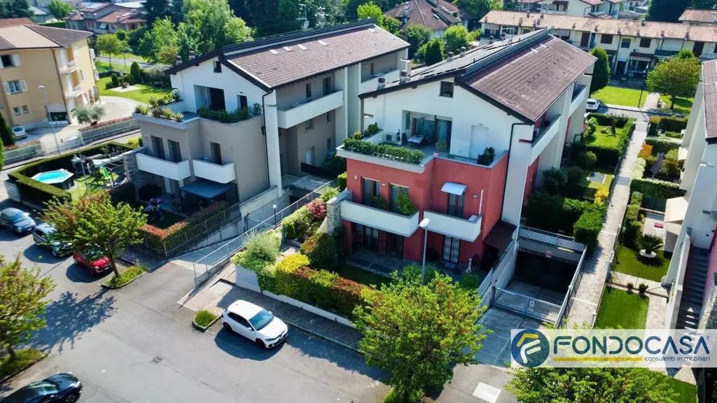 Õhuvaade - Villa with Private Garden in Grumello del Monte