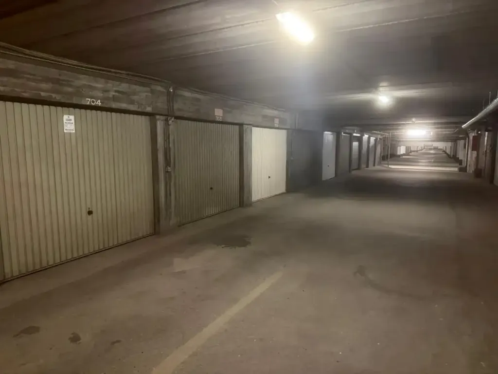 Garaaž - Secure Garage Box in Royal Palace 7