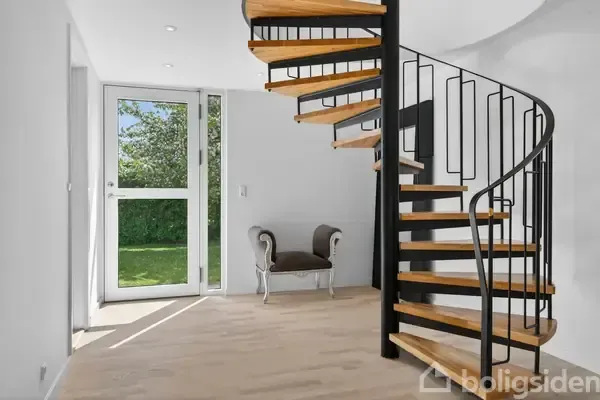 Toad - Modernised Villa with Garden in Ølstykke