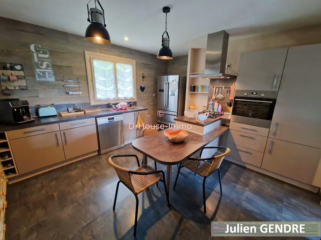 Cuisine - Maison avec Piscine et Garage à Melle