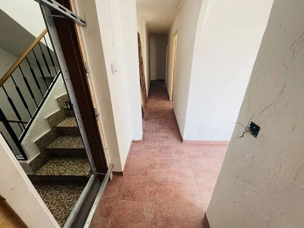 Esik - Flat to Renovate in El Progreso