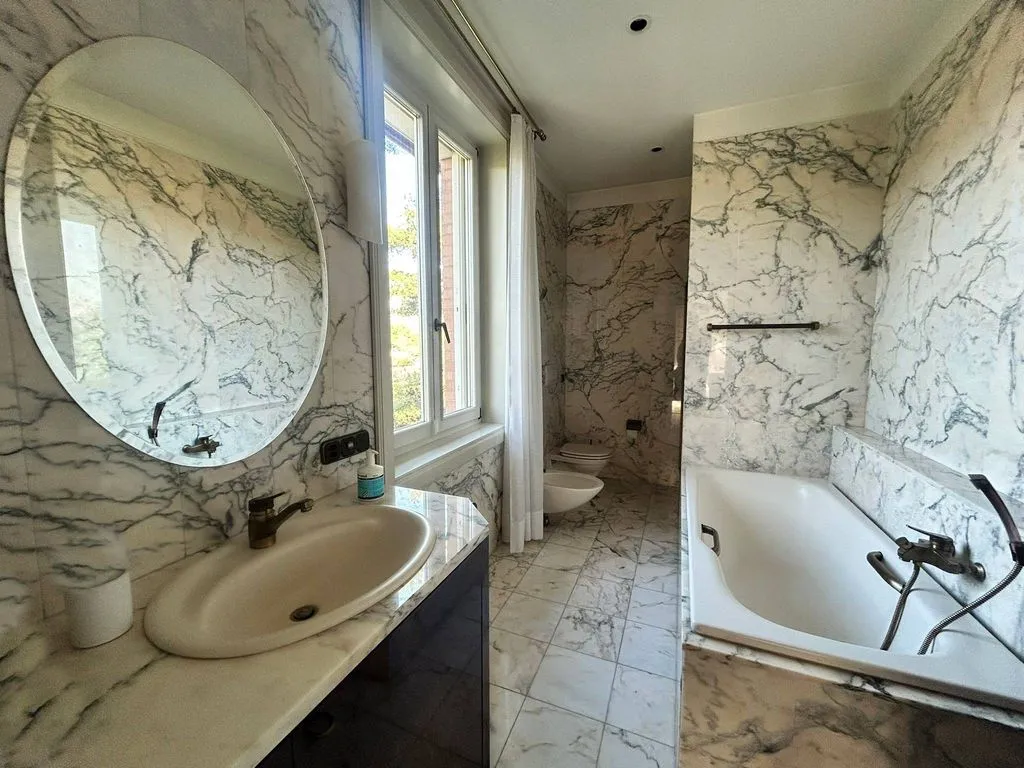 Salles de bain - Luxury Villa with Private Garden in Como