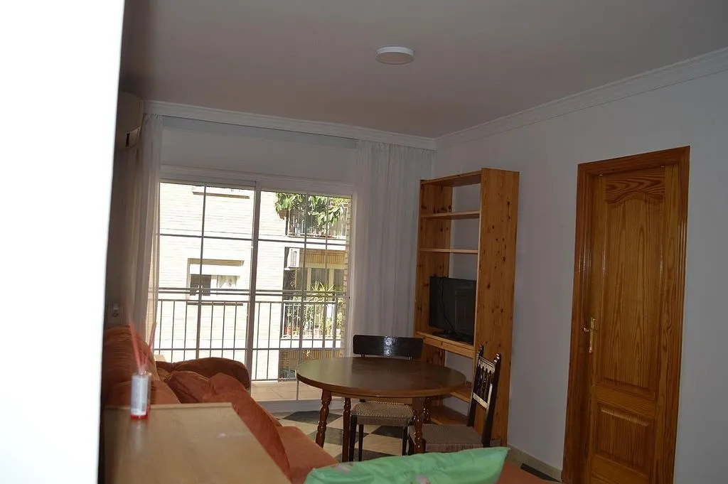 Elutuba - Amueblated Flat with Balcony in Granada