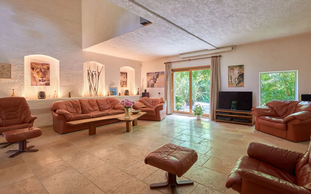 Living Room - Renaissance House with Pool in Manosque